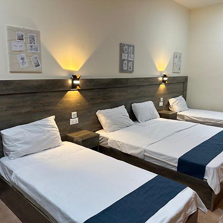 Relax House For Studio Rooms Apartment Aqaba Eksteriør billede
